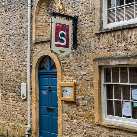 Stuart House Boutique Bedrooms Stow-on-the-Wold Екстериор снимка